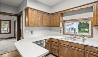 1324 W WASHINGTON St, Appleton, WI 54914