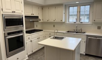 734 Woodview Ct, Baton Rouge, LA 70810