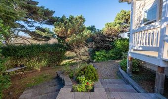 1240 NEWPORT Ave SW, Bandon, OR 97411