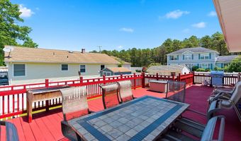 16 Cherry St, Beachwood, NJ 08722