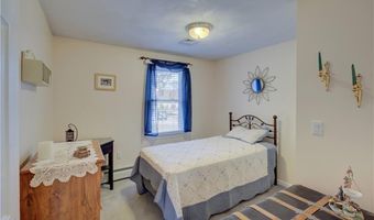 60 North St, Cranston, RI 02920