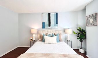 2111 WISCONSIN Ave NW 110, Washington, DC 20007