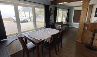 247 Shore Dr, Salter Path, NC 28575