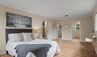 4417 LAUREL Rd, Alexandria, VA 22309