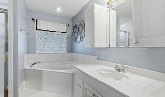 7512 Woodland Dr, Alvarado, TX 76009