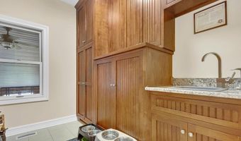 431 Summer Lake Dr, Bedford, IN 47421