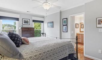 2712 KENWOOD Ave, Alexandria, VA 22302