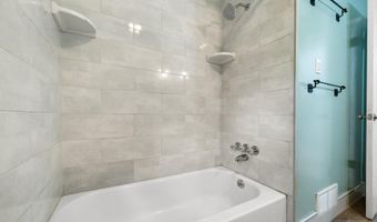 8721 WATERFORD Rd, Alexandria, VA 22308