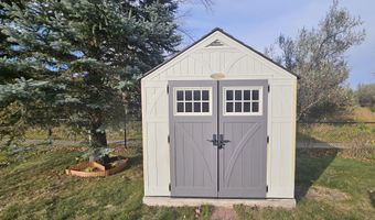 1204 Willow Dr, Aberdeen, SD 57401