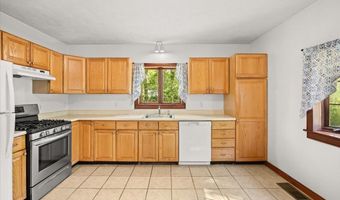 30 Seabreeze Dr, Bourne, MA 02532