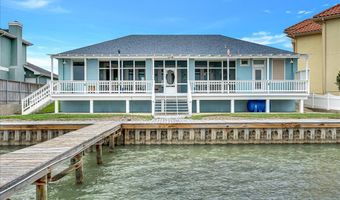 319 Bayview Dr, City By The Sea, TX 78336