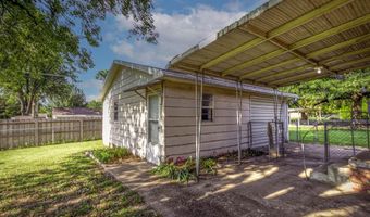 239 Greenway Rd, Arkansas City, KS 67005