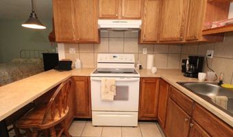 123 Westover Dr, Adel, GA 31620