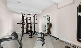 7092 Secrest Ct, Arvada, CO 80007