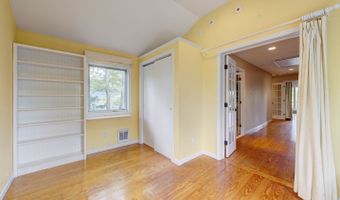 120 Highland Ave, Branford, CT 06405