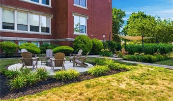 15 Curtis St 101, Cranston, RI 02920