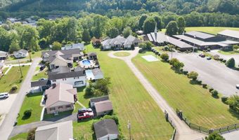 87 Ball Park St, Allen, KY 41601