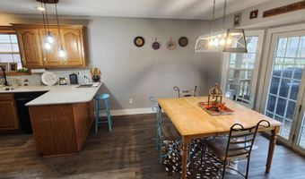 1019 E Daniels St, Aurora, MO 65605