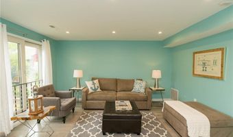 319 Swans Wharf Row, Newport, RI 02840