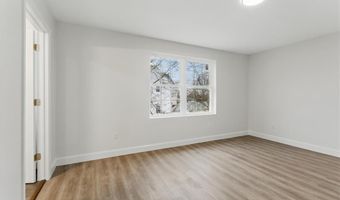 87 Dunedin St, Cranston, RI 02920