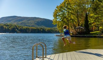 905 Cold Mountain Rd, Lake Toxaway, NC 28747