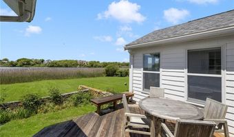 10 Casey Ct, Newport, RI 02840