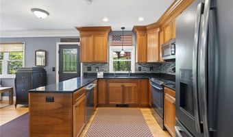 193 Lake Washington Dr, Glocester, RI 02814