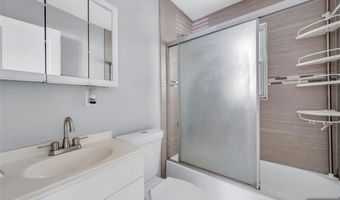 132 River Edge Road 1, Bergenfield, NJ 07621