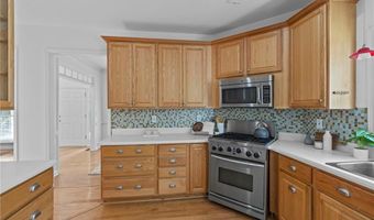 233 Ivy Glen Cir, Avondale Estates, GA 30002