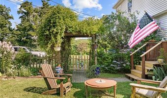 55 Homer St B, Newport, RI 02840