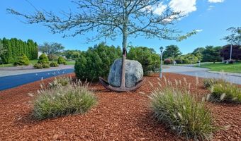 4 Mainstay Ln, Bourne, MA 02532