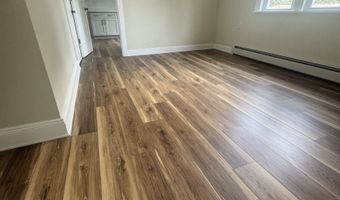 744 Park St 3Rd Fl, Bridgeport, CT 06608