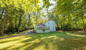 33 Forge Dr, Avon, CT 06001