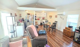306 Huckeba Dr, Apalachicola, FL 32320