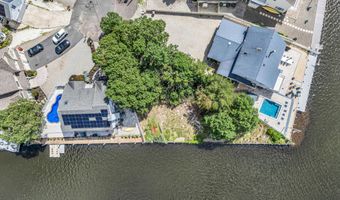 156 Cedar Run Rd, Bayville, NJ 08721