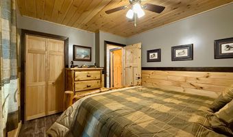 8 Breezy Knoll Ln, Baileyville, ME 04694