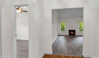 6 Scottish Cir, Asheville, NC 28803