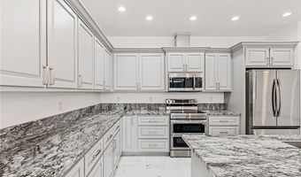 3472 Sundial Dr, Bullhead City, AZ 86429