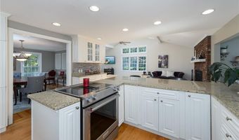 2 Elizabeth Ann Dr, Johnston, RI 02919
