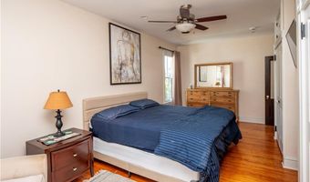 17 Lincoln St, Newport, RI 02840