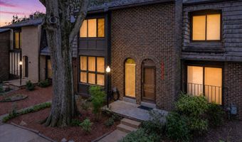 4932 SAUQUOIT Ln, Annandale, VA 22003