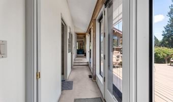 21150 NE BOONES FERRY Rd, Aurora, OR 97002