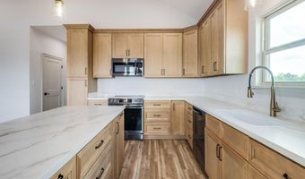 4022 Ceylon St, Bay St. Louis, MS 39520
