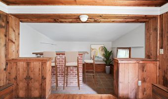 33 S 11TH St, Akron, PA 17501