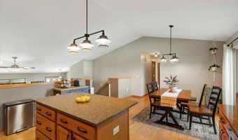 2869 Larkspur Ln, Fitchburg, WI 53711