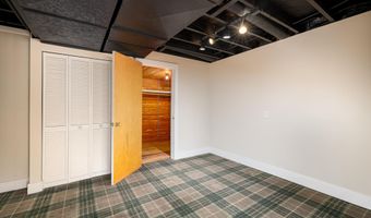 4120 Woodland Dr, Ann Arbor, MI 48103