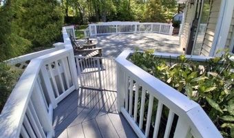 81 Union Ave, Amityville, NY 11701