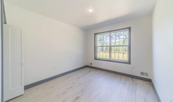 187 Grand Central Pkwy, Bayville, NJ 08721