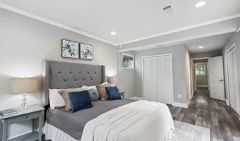 7400 BRADDOCK Rd, Annandale, VA 22003