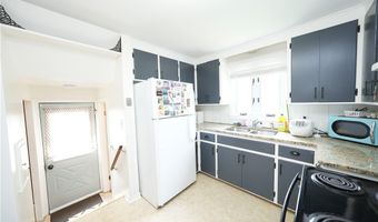 84 Garland Dr, Amherst, NY 14226